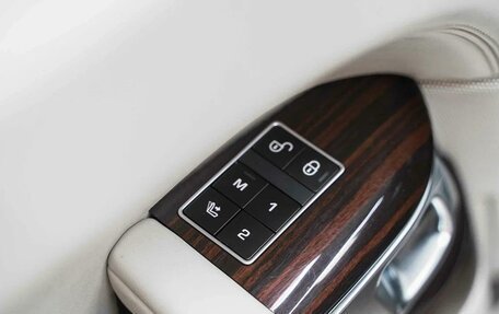 Land Rover Range Rover IV рестайлинг, 2015 год, 4 295 000 рублей, 14 фотография