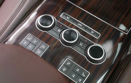 Land Rover Range Rover IV рестайлинг, 2015 год, 4 295 000 рублей, 16 фотография