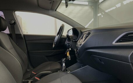 Hyundai Solaris II рестайлинг, 2018 год, 1 090 000 рублей, 11 фотография