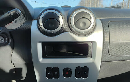 Renault Sandero I, 2012 год, 550 000 рублей, 15 фотография