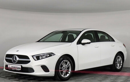 Mercedes-Benz A-Класс, 2019 год, 2 597 000 рублей, 1 фотография