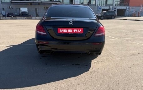 Mercedes-Benz E-Класс, 2018 год, 2 600 000 рублей, 5 фотография