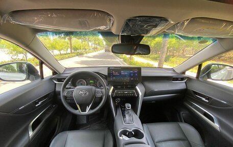 Toyota Harrier, 2023 год, 5 800 000 рублей, 14 фотография