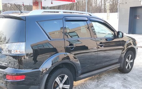 Mitsubishi Outlander III рестайлинг 3, 2009 год, 1 350 000 рублей, 3 фотография