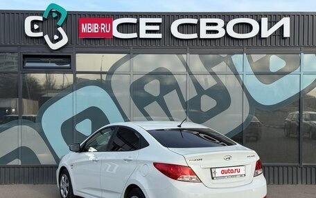 Hyundai Solaris II рестайлинг, 2011 год, 885 000 рублей, 3 фотография