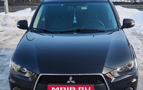 Mitsubishi Outlander III рестайлинг 3, 2009 год, 1 350 000 рублей, 8 фотография