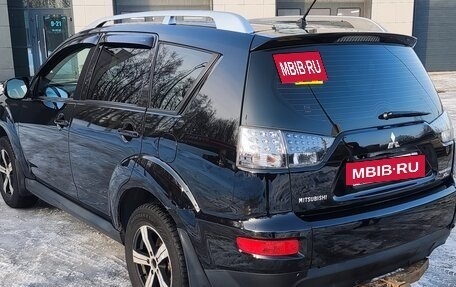 Mitsubishi Outlander III рестайлинг 3, 2009 год, 1 350 000 рублей, 5 фотография