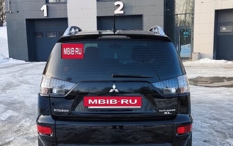 Mitsubishi Outlander III рестайлинг 3, 2009 год, 1 350 000 рублей, 2 фотография