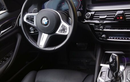 BMW 5 серия, 2020 год, 4 950 000 рублей, 2 фотография