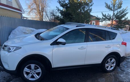 Toyota RAV4, 2014 год, 2 330 000 рублей, 3 фотография