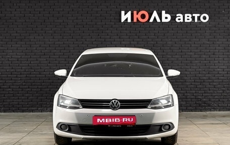 Volkswagen Jetta VI, 2014 год, 1 100 000 рублей, 2 фотография