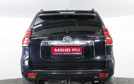 Toyota Land Cruiser Prado 150 рестайлинг 2, 2019 год, 5 999 000 рублей, 6 фотография