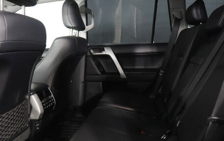 Toyota Land Cruiser Prado 150 рестайлинг 2, 2019 год, 5 999 000 рублей, 13 фотография