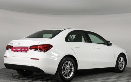 Mercedes-Benz A-Класс, 2019 год, 2 597 000 рублей, 5 фотография