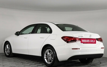 Mercedes-Benz A-Класс, 2019 год, 2 597 000 рублей, 7 фотография