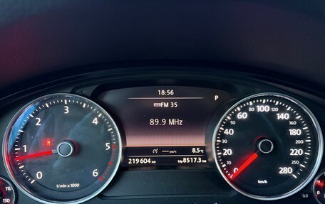 Volkswagen Touareg III, 2011 год, 2 100 000 рублей, 1 фотография