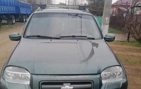 Chevrolet Niva I рестайлинг, 2006 год, 450 000 рублей, 1 фотография