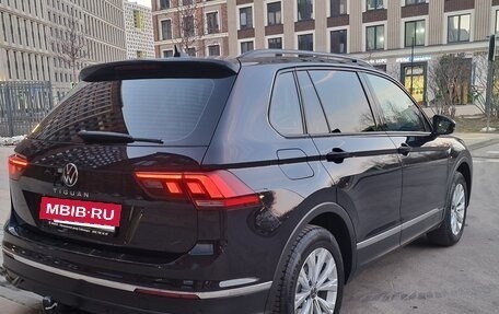 Volkswagen Tiguan II, 2021 год, 2 560 000 рублей, 6 фотография