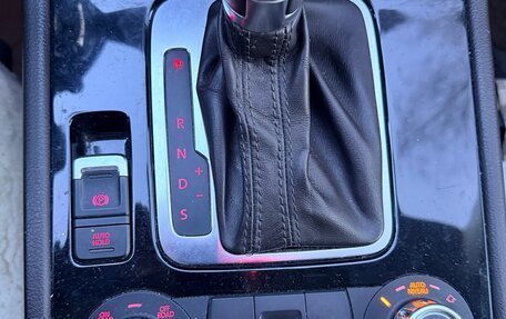 Volkswagen Touareg III, 2011 год, 2 100 000 рублей, 2 фотография