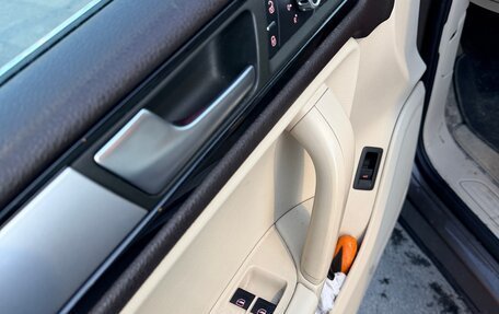 Volkswagen Touareg III, 2011 год, 2 100 000 рублей, 6 фотография