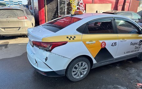 Hyundai Solaris II рестайлинг, 2021 год, 800 000 рублей, 5 фотография