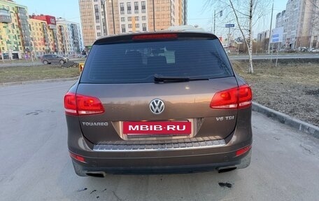 Volkswagen Touareg III, 2011 год, 2 100 000 рублей, 8 фотография