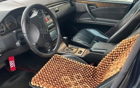 Mercedes-Benz E-Класс, 1998 год, 570 000 рублей, 5 фотография