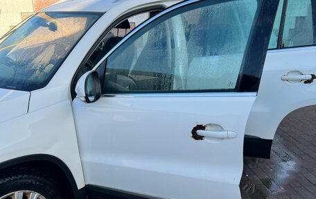 Volkswagen Tiguan I, 2012 год, 900 000 рублей, 2 фотография