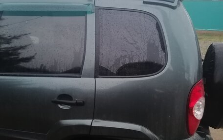 Chevrolet Niva I рестайлинг, 2006 год, 450 000 рублей, 4 фотография