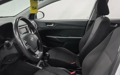 Hyundai Solaris II рестайлинг, 2019 год, 1 020 000 рублей, 7 фотография