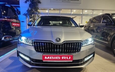 Skoda Superb III рестайлинг, 2025 год, 3 398 000 рублей, 2 фотография
