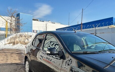 Renault Logan II, 2017 год, 850 000 рублей, 5 фотография