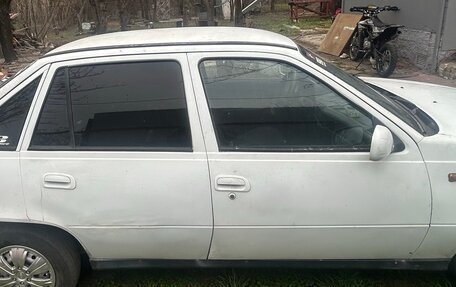 Daewoo Nexia I рестайлинг, 1997 год, 120 000 рублей, 3 фотография