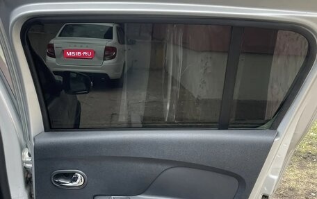 Renault Sandero II рестайлинг, 2015 год, 950 000 рублей, 15 фотография