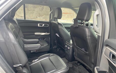 Ford Explorer VI, 2022 год, 4 500 000 рублей, 6 фотография