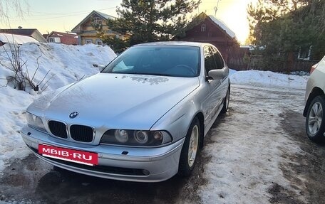 BMW 5 серия, 2002 год, 820 000 рублей, 32 фотография