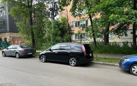 Mitsubishi Grandis, 2004 год, 690 000 рублей, 1 фотография