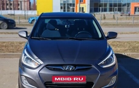 Hyundai Solaris II рестайлинг, 2013 год, 1 000 000 рублей, 1 фотография