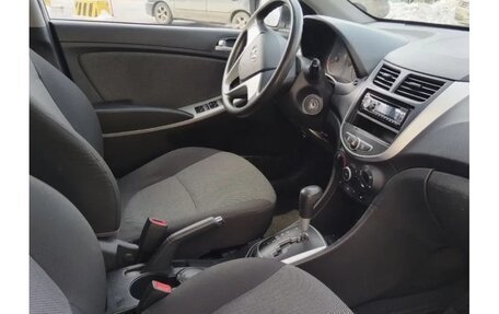 Hyundai Solaris II рестайлинг, 2013 год, 950 000 рублей, 5 фотография