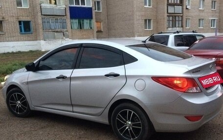 Hyundai Solaris II рестайлинг, 2013 год, 950 000 рублей, 3 фотография