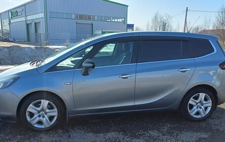 Opel Zafira C рестайлинг, 2013 год, 4 фотография