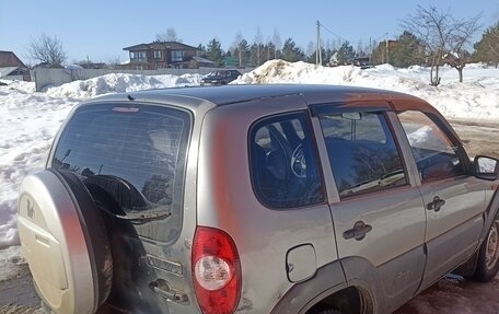 Chevrolet Niva I рестайлинг, 2009 год, 290 000 рублей, 9 фотография