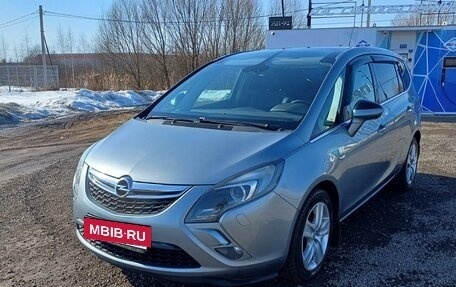 Opel Zafira C рестайлинг, 2013 год, 2 фотография