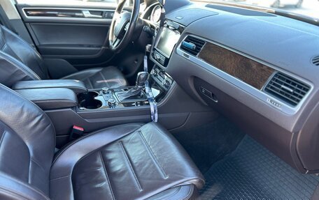 Volkswagen Touareg III, 2012 год, 2 850 000 рублей, 11 фотография