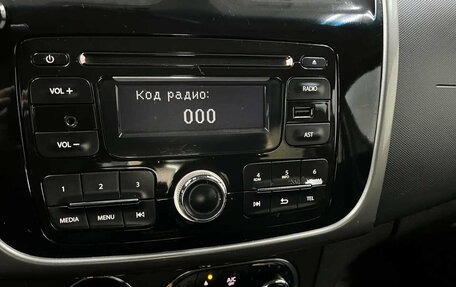 Renault Sandero II рестайлинг, 2016 год, 852 800 рублей, 11 фотография