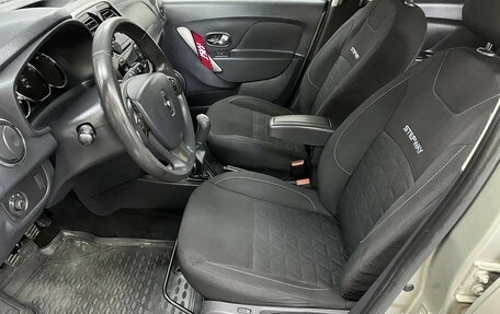 Renault Sandero II рестайлинг, 2016 год, 852 800 рублей, 9 фотография