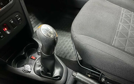 Renault Sandero II рестайлинг, 2016 год, 852 800 рублей, 13 фотография