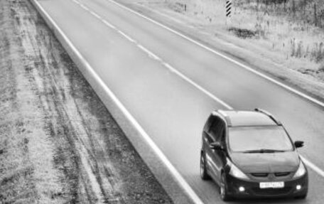 Mitsubishi Grandis, 2004 год, 690 000 рублей, 4 фотография