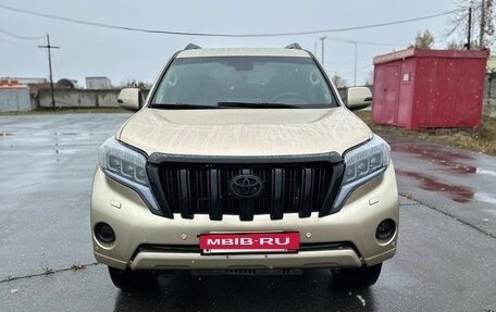 Toyota Land Cruiser Prado 150 рестайлинг 2, 2010 год, 2 100 000 рублей, 3 фотография