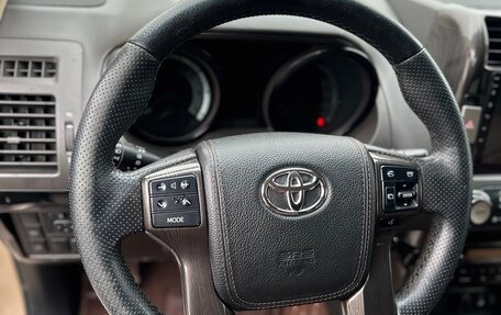 Toyota Land Cruiser Prado 150 рестайлинг 2, 2010 год, 2 100 000 рублей, 10 фотография